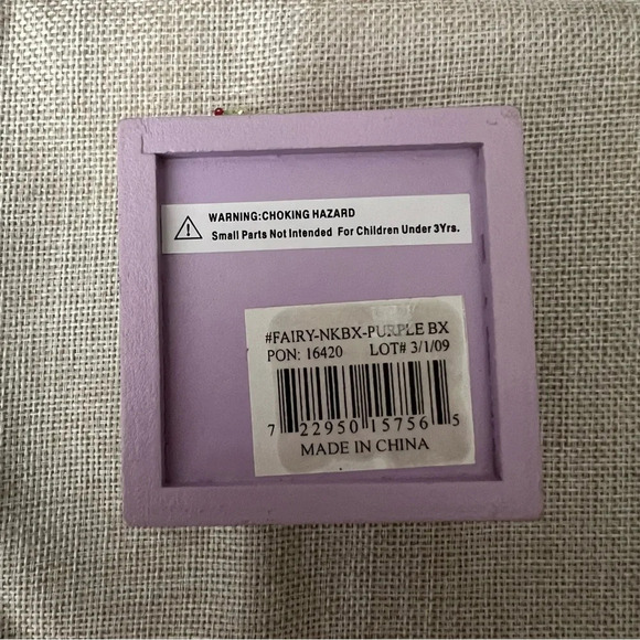 Hallmark Fairy Box with Fairy Necklace - Picture 8 of 8